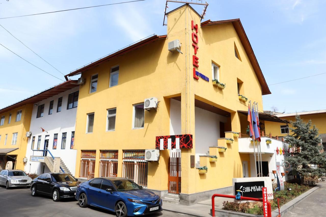 Hotel No Problem Erivan Exterior foto