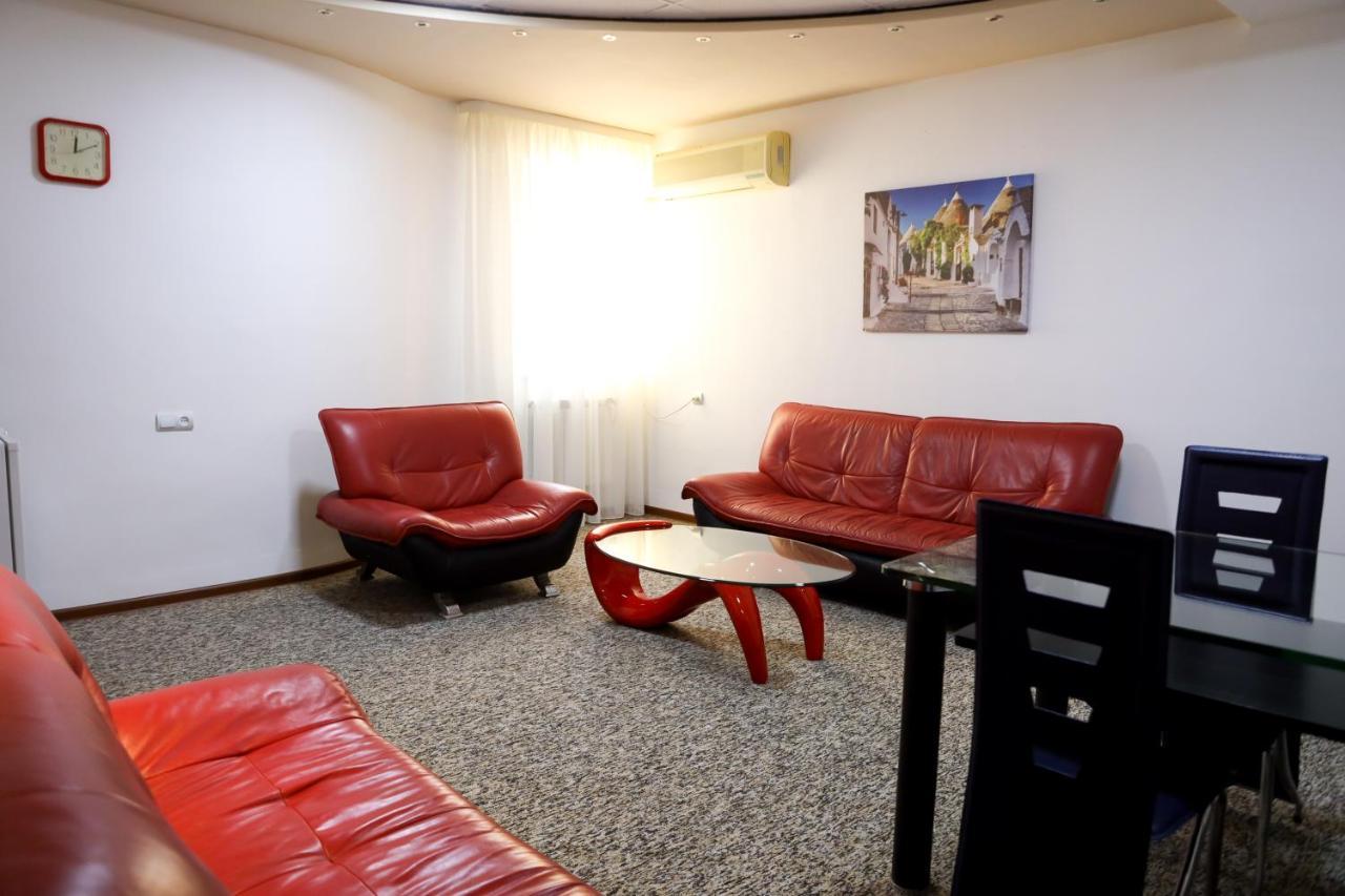 Hotel No Problem Erivan Exterior foto