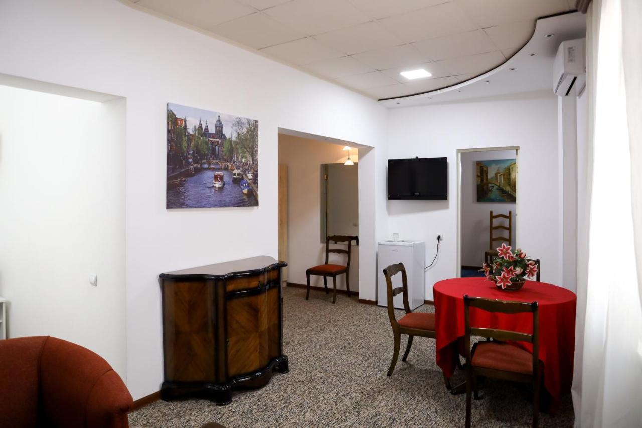 Hotel No Problem Erivan Exterior foto