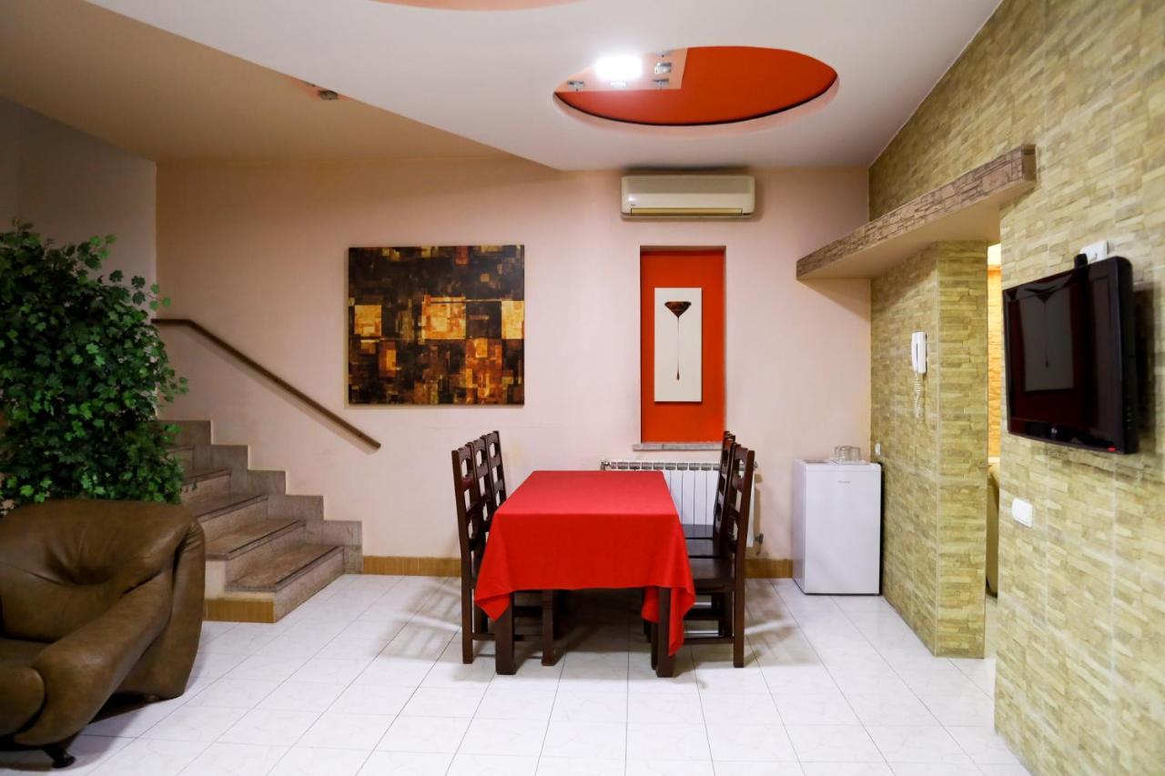 Hotel No Problem Erivan Exterior foto